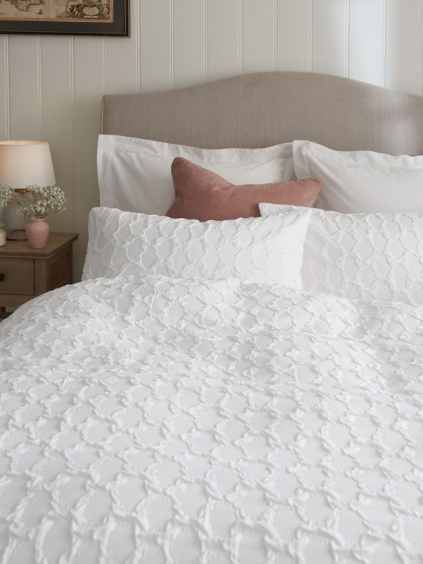 Duvet Cover Set White Embossed Square Pattern Modern Grid