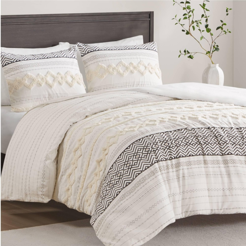 Duvet Cover Set with Ivory Geometric Tufted Texture