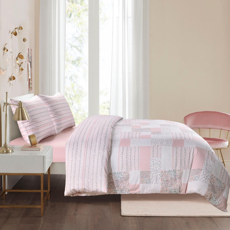 Duvet Set: Floral Patchwork Design with Scalloped Trim, Shabby Chic
