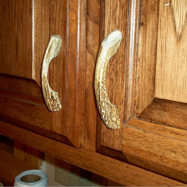 Forked Antler Cabinet Pull Organic Texture Off-White & Brown Matte Rustic