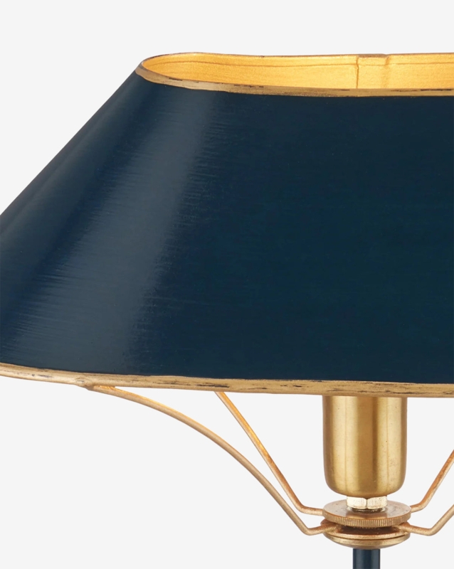 Ginger Jar Table Lamp with Embossed Scale-Like Ceramic Texture Base