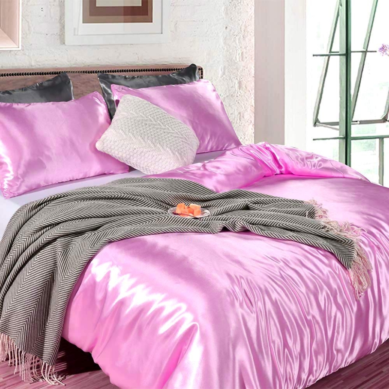 Glam Bedding Set with Silky Satin Texture in Pastel Pink Palette