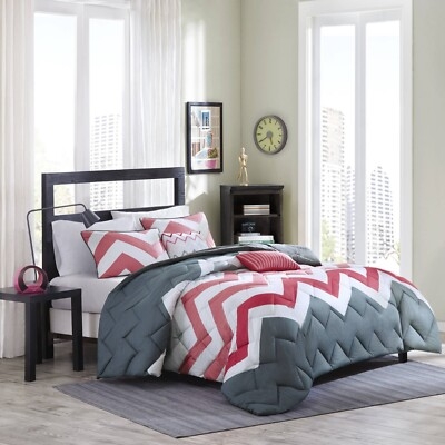 Intelligent Design - Jamie Comforter Set - Coral - Twin/Twin XL