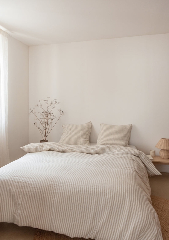 Minimalist Beige Striped Bedding Pillowcases with Linen Texture