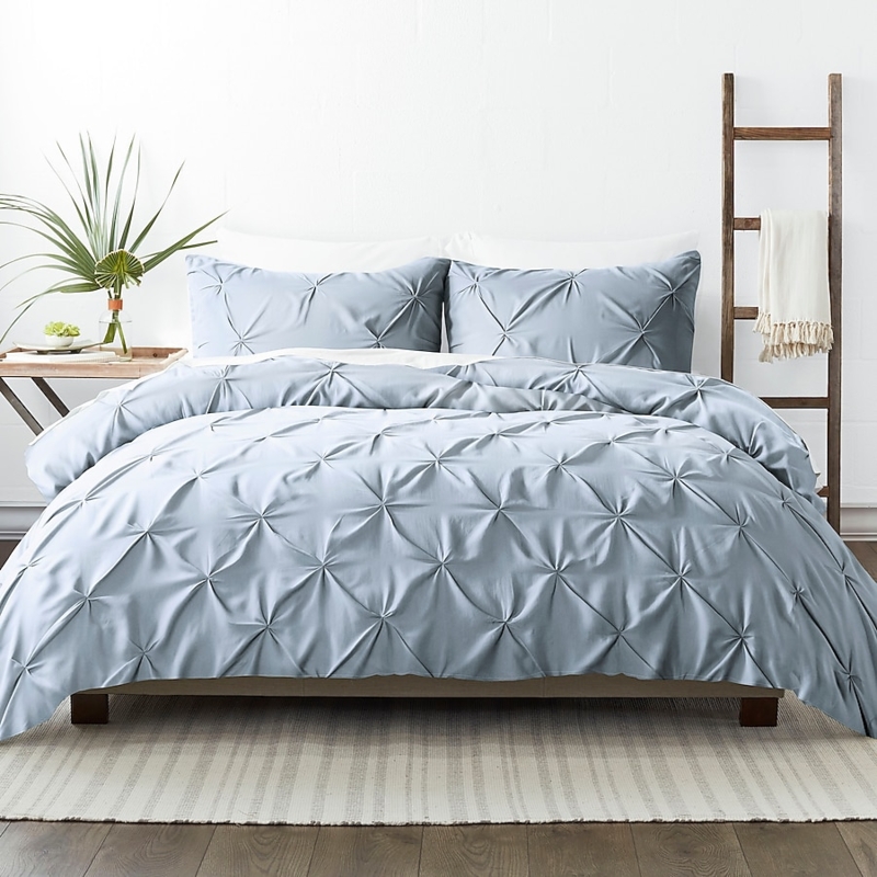 Pinch Pleat Duvet Cover Set, Light Blue, Diamond Tufted, Transitional Style.