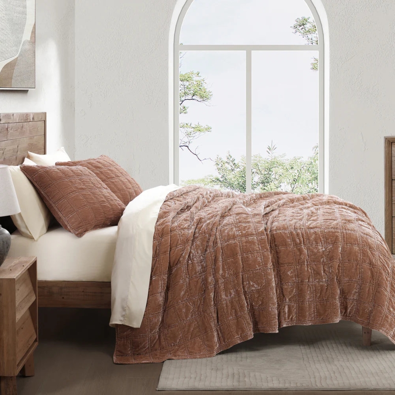 Quilt Set Dusty Rose Velvet Double Box Stitch Contemporary Luxurious