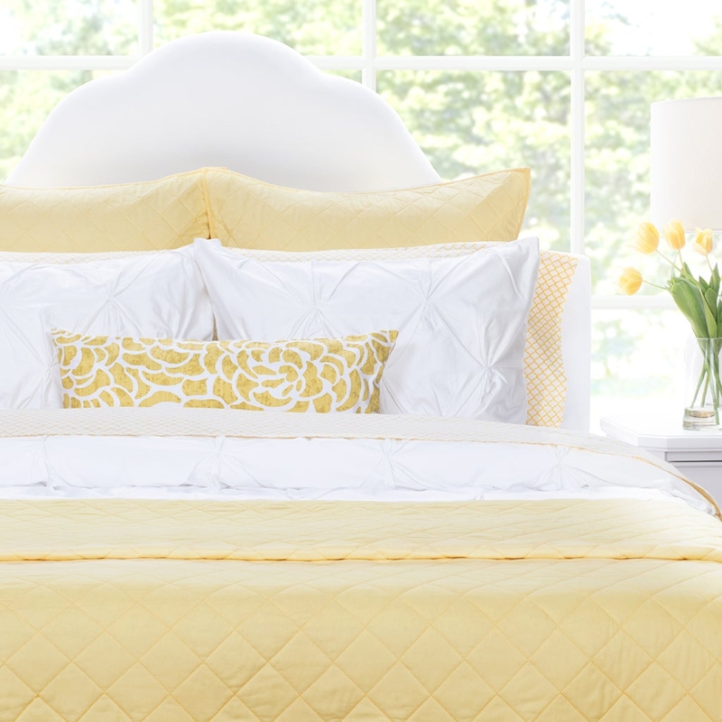 Quilt: Vibrant Quilt & Diamond Stitching - Vibrant Yellow Diamond Quilt Styling