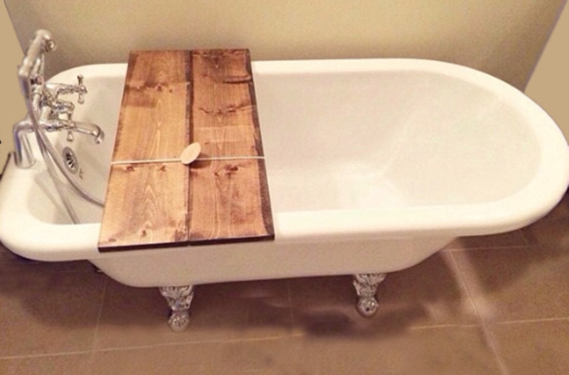 Rustic Farmhouse Bath Tray with Reclaimed Wood Appearance