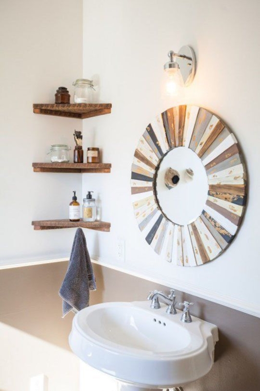 Set of 3 Triangular Wood Corner Shelves: Minimalist Floating Design