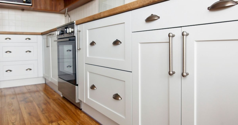 Shaker Style Kitchen Cabinetry White Cup Pulls Bridge Faucet