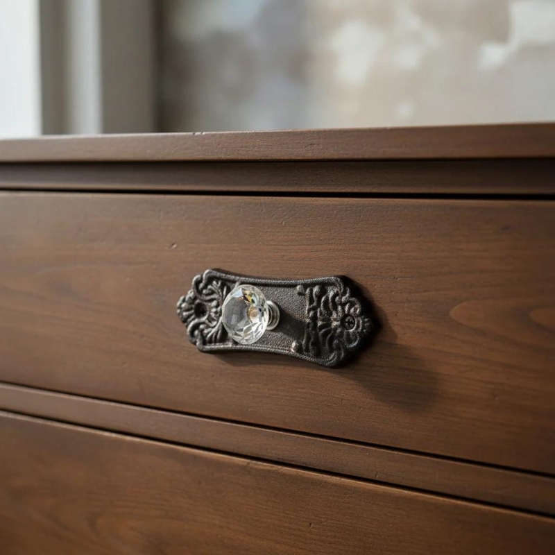 Slim Metal Bar Cabinet Pull: Modern Horizontal Mount