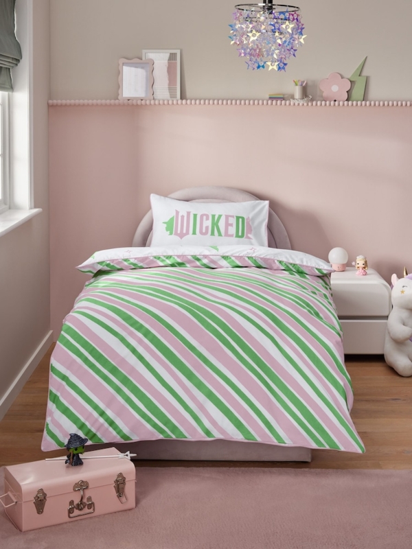 Split Color Duvet Cover Set, Vibrant Pink & Forest Green Wicked Theme