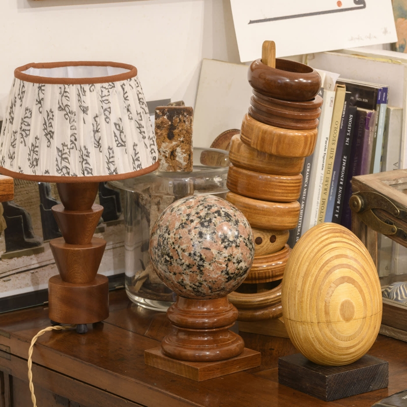 Table Lamp Tiered Mahogany Base Rust Silk Trim Traditional