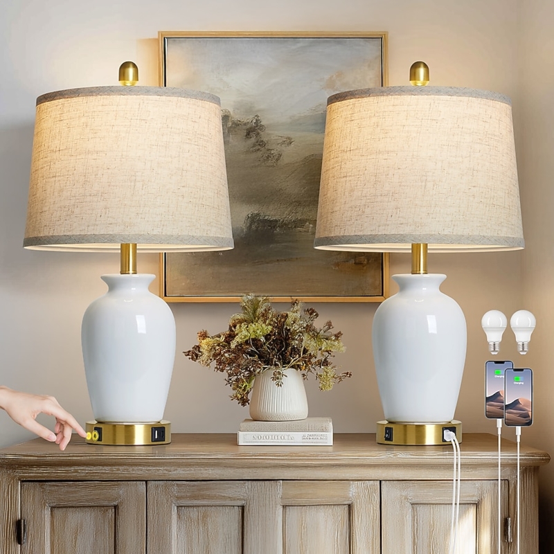 Table Lamp with Interlocking Circle Base in Brushed Gold Finish