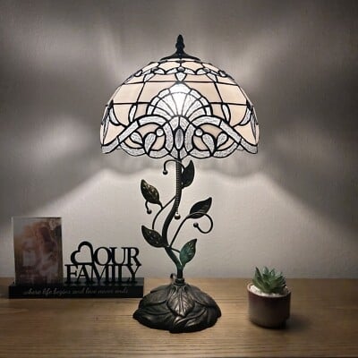 Tiffany Style Table Lamp White Stained Glass Baroque Pull Chain