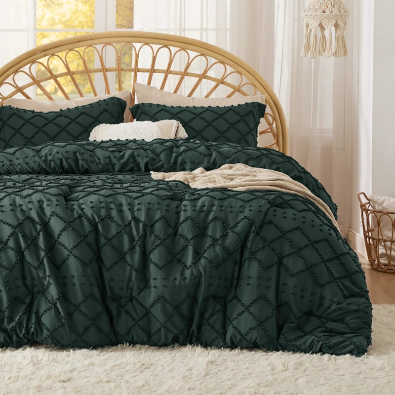 Tufted Embroidery Bedding Set in Deep Forest Green Palette