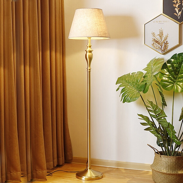 Floor Lamp Matte Black Circular Base Integrated Tray Transitional