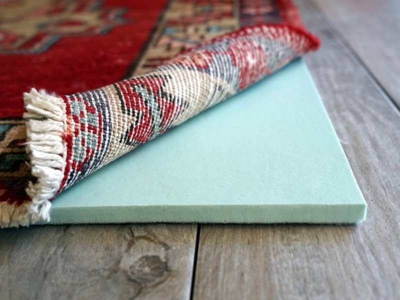 Layered Rug Pad Felt Top with Black Rubber Mesh Base Gripper