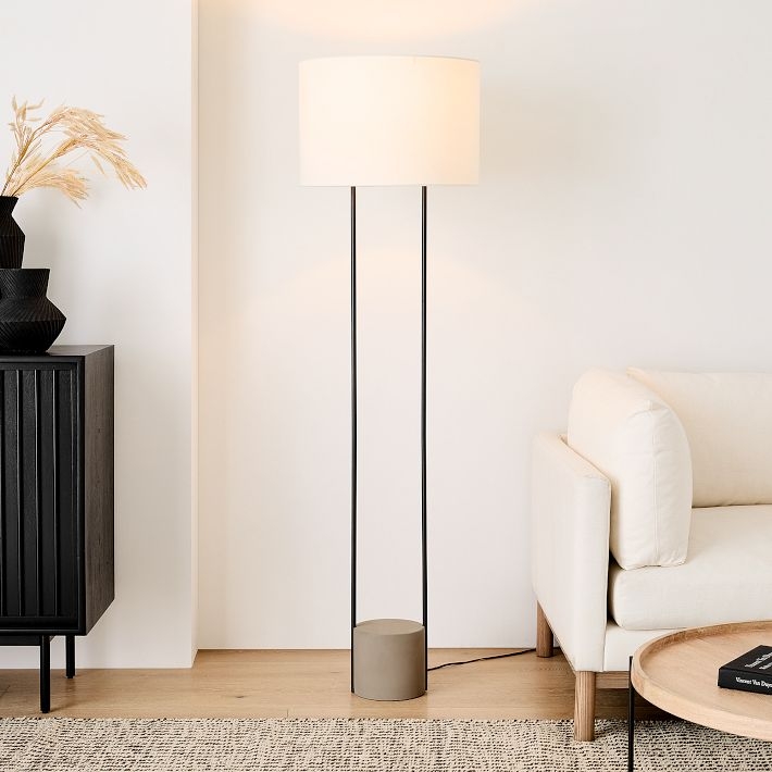 Modern Industrial Floor Lamp: Concrete Base and Metal Outline Frame