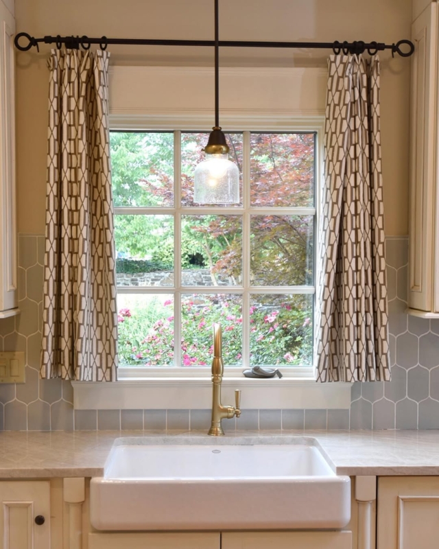 22 Kitchen Curtain Ideas That Bring Style and Function to Your Cooking Space