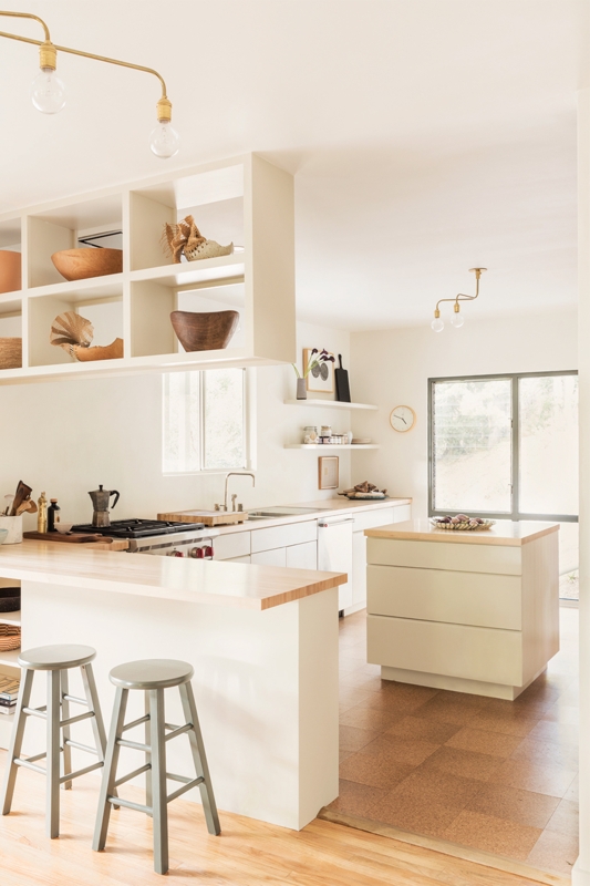 7 Small Kitchen Islands With Storage for Optimal Cooking Space