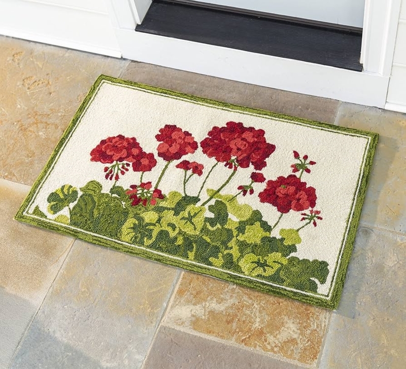 Accent Rug Geranium Motif Hooked Texture Cottage