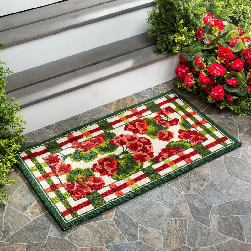 Accent Rug Geranium Plaid Hooked Polypropylene Cottage
