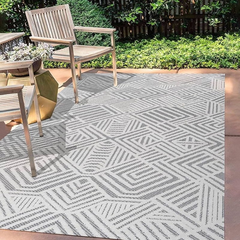 Area Rug High-Low Geometric Line Pattern Black Cream Art Deco