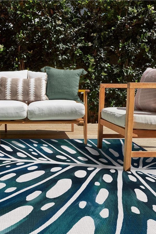 Area Rug, Modern Teal Geometric, Interlocking Arches Pattern