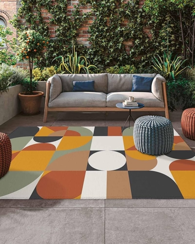 Area Rug: Retro Geometric Pattern, Mid-Century Modern Patio Styling