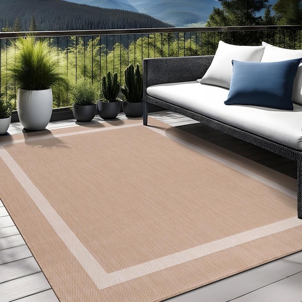 Area Rug: Round Shape, Coral Motif, Teal Accent Color, Coastal Patio Decor