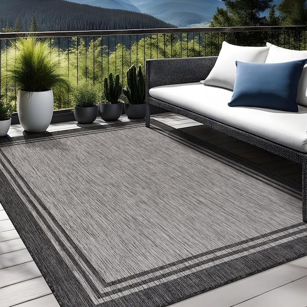 Area Rug: Silver Pebble Texture Bordered, Washable Indoor Outdoor Rug