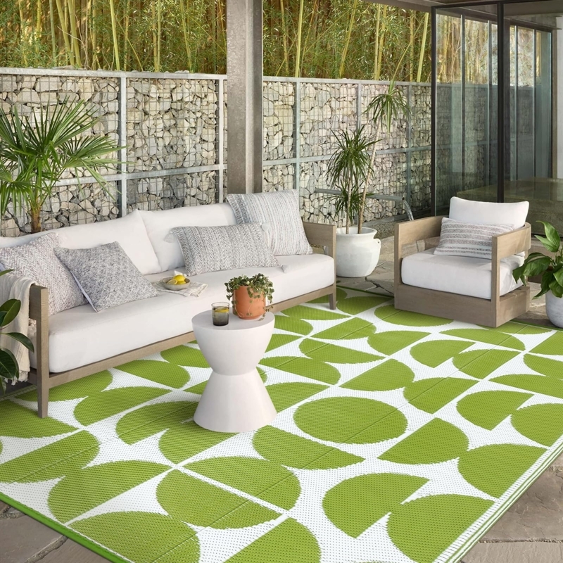 Area Rug: Waterproof Woven Plastic Straw, Green Geometric Diamond