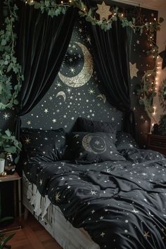 Bedding Set: Celestial Pattern & Fairy Lights Cozy Dark Academia Sanctuary