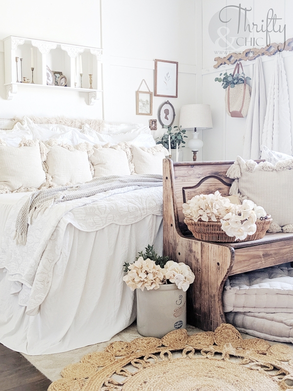 Bedroom Cottage Style with Rustic Wood Bench and Braided Rug