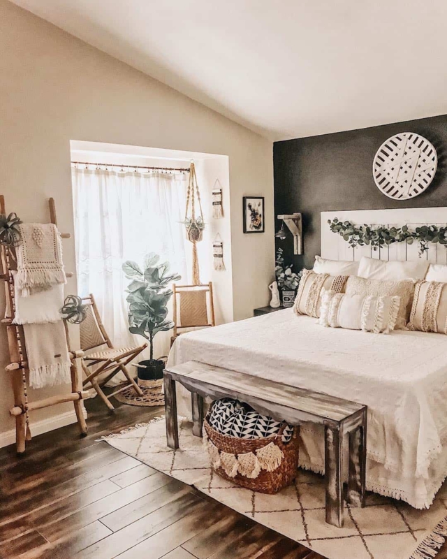Bedroom Decor, Layered White Bedding against Dark Charcoal Accent Wall