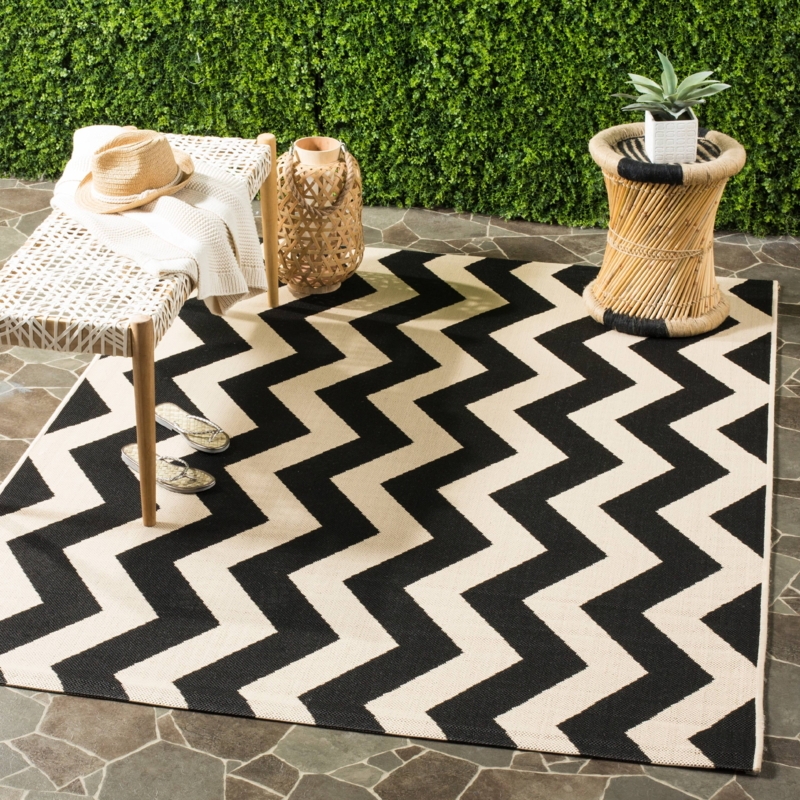 Black and Beige Chevron Indoor Outdoor Area Rug Flatweave Decor.