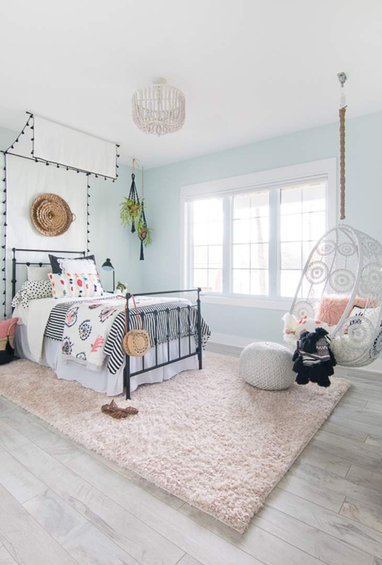 Boho Chic Bedroom Decor: Macrame Hanging Chair & Tasseled Canopy.