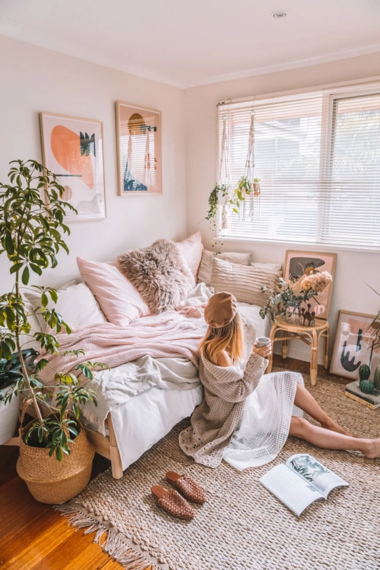 Boho Daybed Styling Tips with Layered Textiles and Natural Fiber Rug