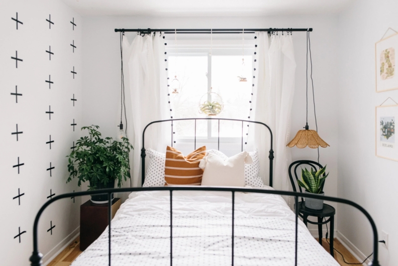 Boho Minimalist Bed with Black Metal Spindle Bed Styling