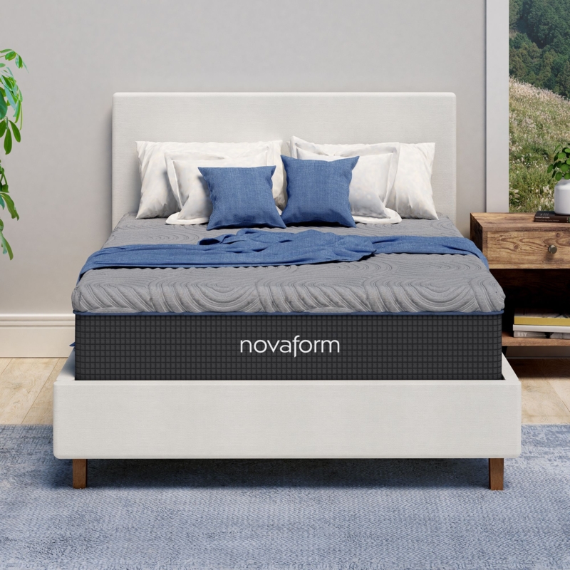 Boxy Silhouette Memory Foam Mattress, Straight Edges