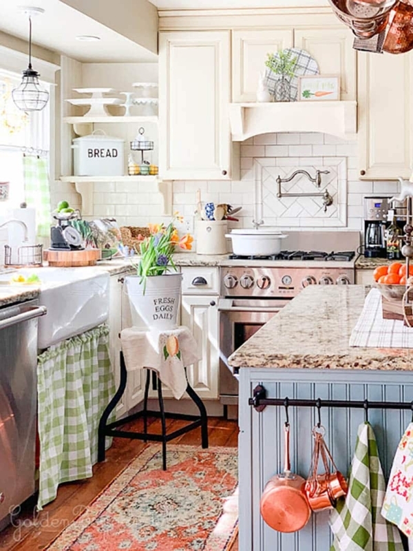 Checkered Sink Skirt Farmhouse Kitchen With Copper Pots