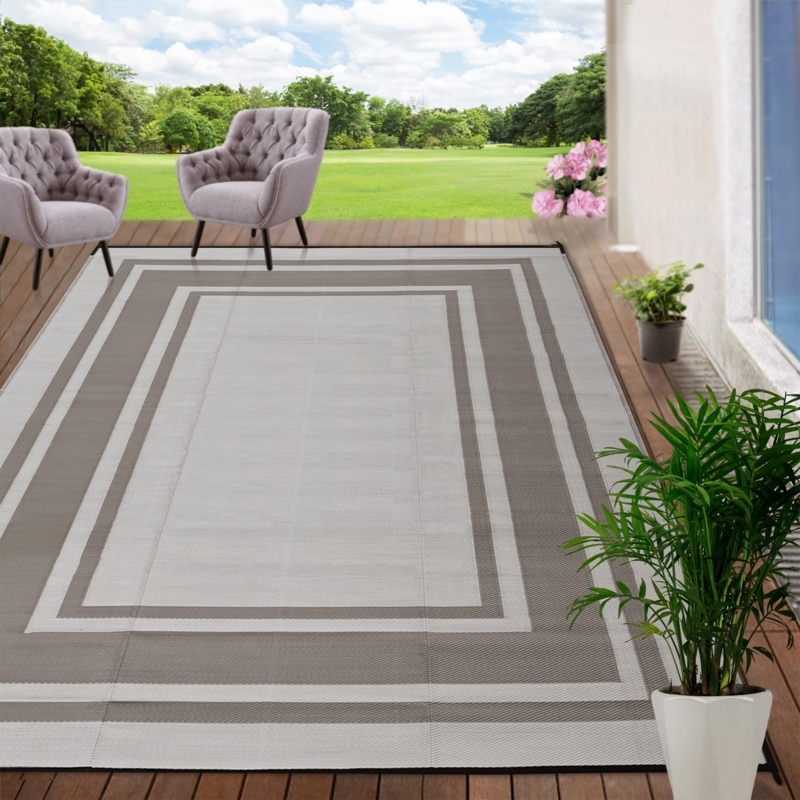 Coffee Outdoor Rug Geometric Lines Reversible Plastic Straw Mat Styling