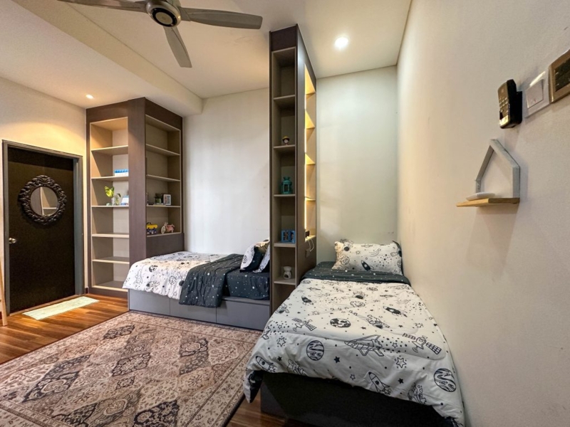 Contemporary Bedroom With Room Divider Shelving and Twin Beds Layout