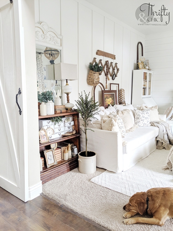 Cottage Living Room Decor with White Slipcovered Sofa