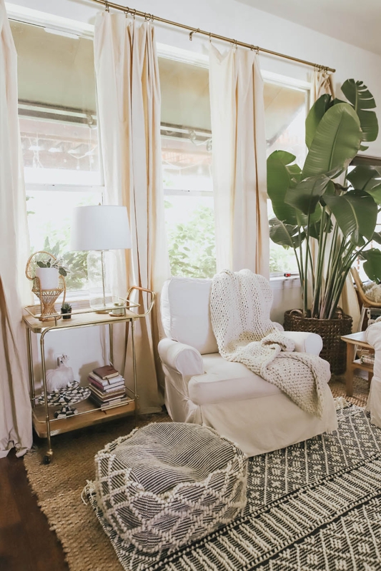 Cozy Boho Reading Corner Ideas With Bar Cart Side Table