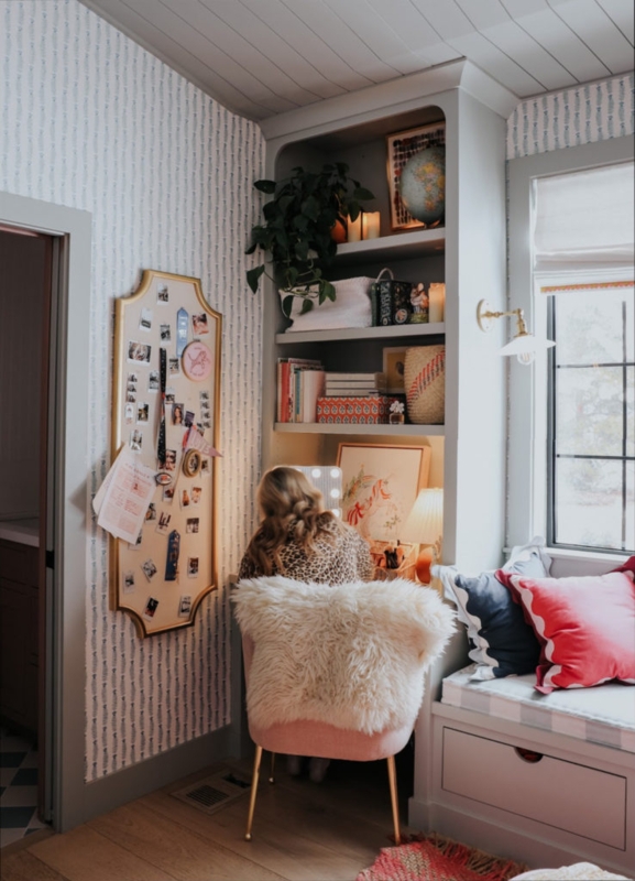 Cozy Built-in Bedroom Desk Nook with Arched Pinboard
