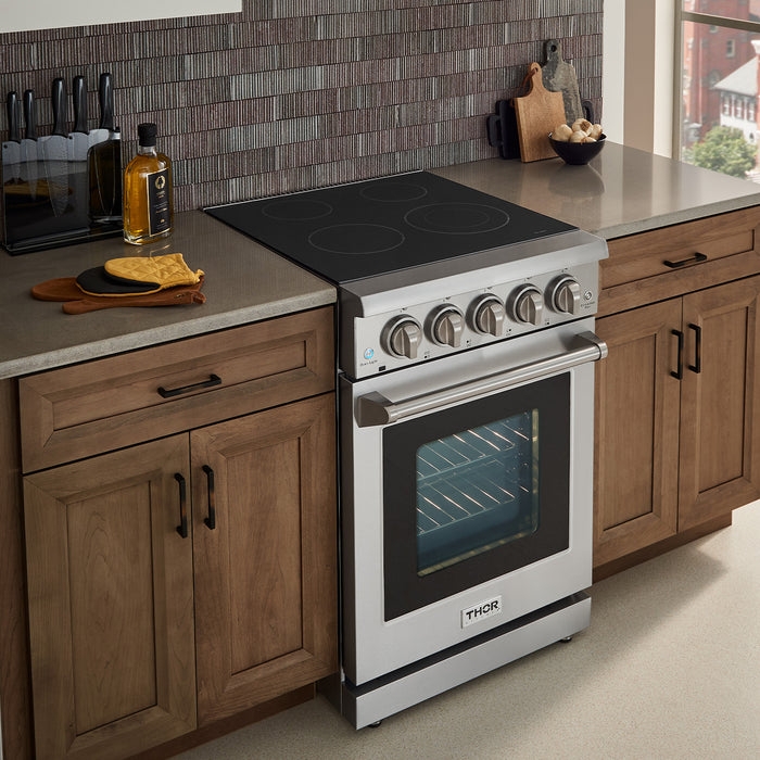 Electric Range: Stainless Steel, Convection Fan, Smooth Top