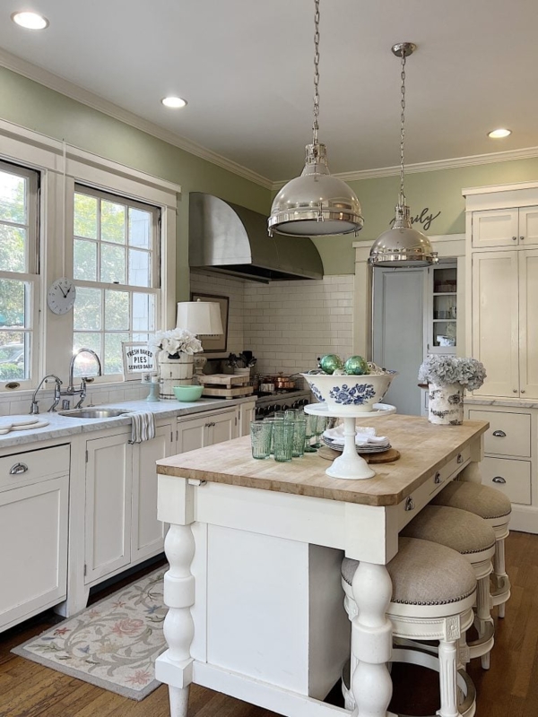 Farmhouse Kitchen Island with Turned Legs and Wood Top