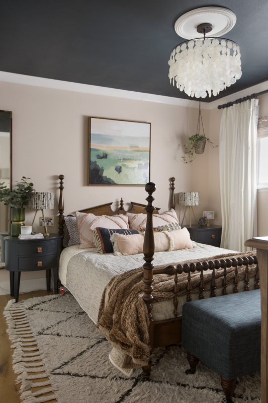 Four Poster Bed with Spindle Posts and Dark Painted Ceiling Ideas